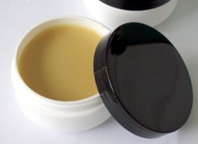 ointment based on medicinal herbs for the treatment of athlete's foot